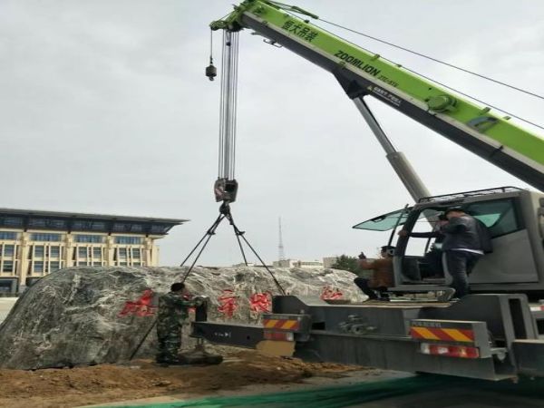 夷陵区吊车出租电话_吊车租赁价格便宜好吗